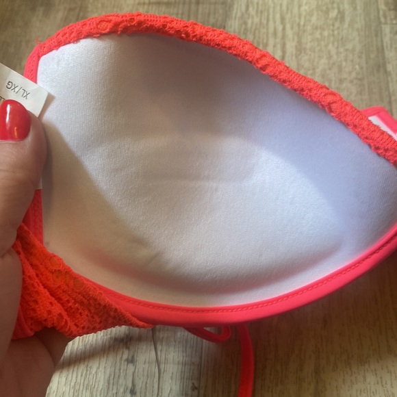 Ninety-nine bikini top XL(runs more like a L) - Picture 6 of 7